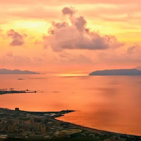 Sofia Mare A Due Passi Trapani